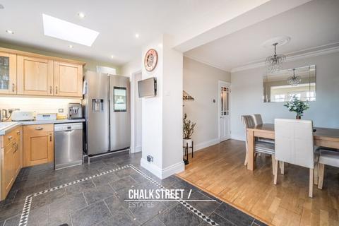120 Stanley Road, Hornchurch, RM12 4JW