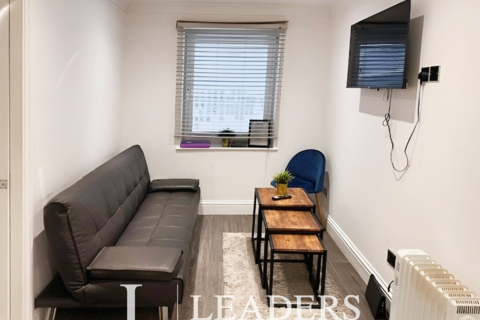 1 bedroom apartment to rent, Windsor Lodge