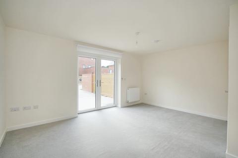 3 bedroom townhouse to rent, North Lock Road, Leicester, LE3