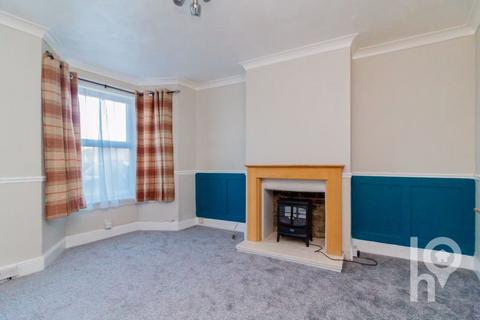 4 bedroom end of terrace house to rent, Tonge Road, Sittingbourne ME10