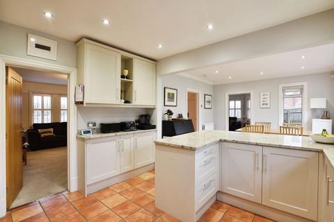 28 Bourne Avenue, Salisbury, SP1 1LS