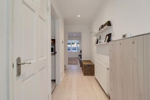 34 Newark Road, Windlesham, GU20 6NE