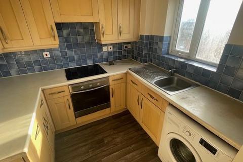 2 bedroom flat to rent, Buxton Close, Edmonton