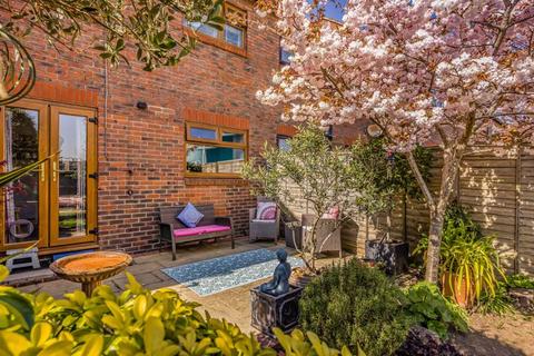 2 bedroom terraced house for sale, Park Road, Emsworth