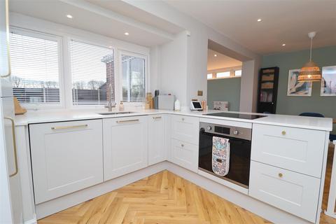 49 Arundel Drive, Carlton In Lindrick, Worksop, S81 9DL
