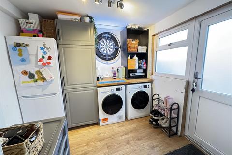 49 Arundel Drive, Carlton In Lindrick, Worksop, S81 9DL