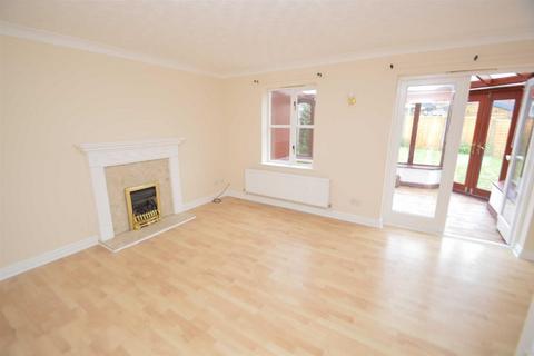 2 bedroom mews to rent, Brynmore Drive, Macclesfield