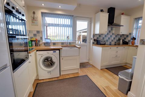 66 Leacroft Road, Penkridge, Stafford, ST19 5BU