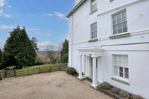 Flat 4, 10 Lansdowne Crescent, Worcester, WR3 8JE