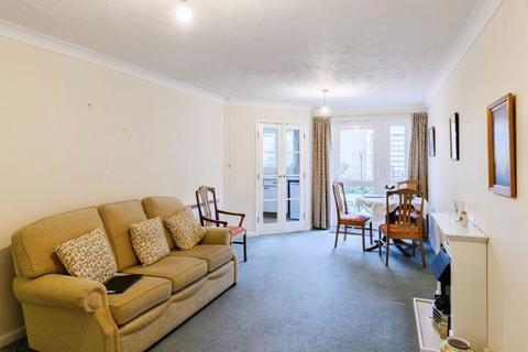 2 bedroom retirement property for sale, Cedar Avenue, Chelmsford CM1