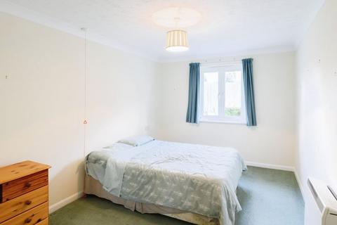 2 bedroom retirement property for sale, Cedar Avenue, Chelmsford CM1