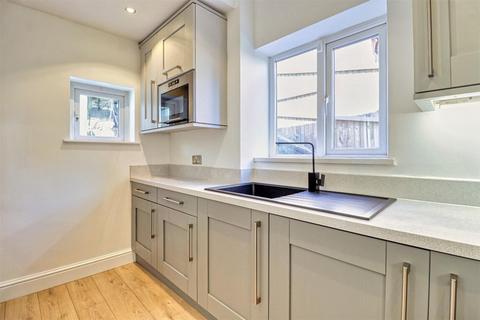 3 bedroom semi-detached house for sale, Outwood Walk, Horsforth, Leeds, West Yorkshire, LS18