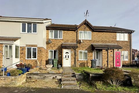 2 bedroom terraced house to rent, Lysley Close, Chippenham