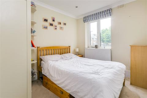 4 bedroom apartment to rent, London SW17