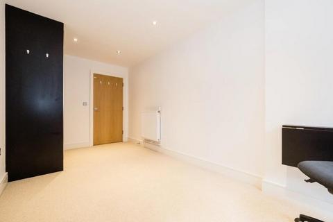 3 bedroom maisonette to rent, 4 Dowells Street, London, SE10 9EB