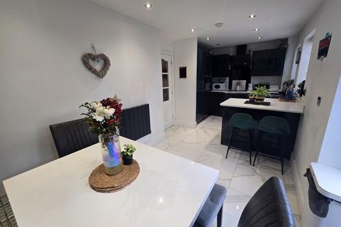 49 Herbert Thomas Way, Birchgrove, Swansea, SA7 0HG