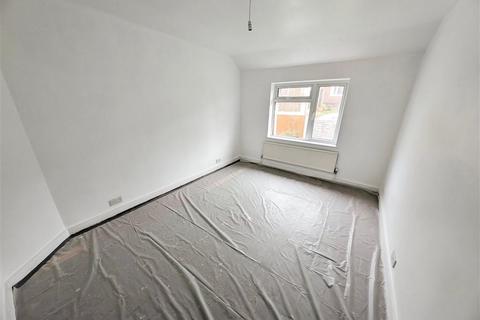 35 Kirk Road, Nottingham, NG3 6GX