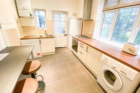 3 bedroom flat to rent, Golders Green, London NW11