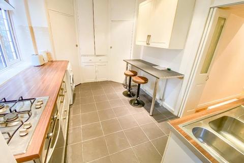 3 bedroom flat to rent, Golders Green, London NW11