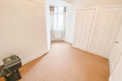 3 bedroom flat to rent, Golders Green, London NW11