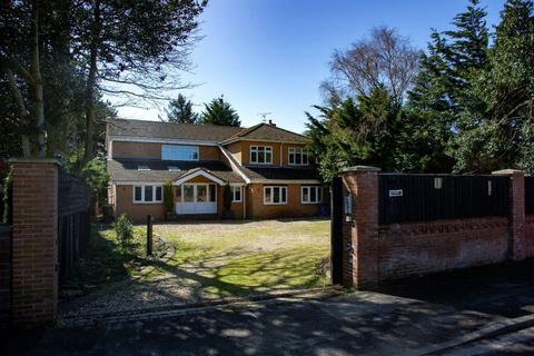 4 bedroom detached house for sale, Kirklake Road, Formby, Liverpool, Merseyside, L37