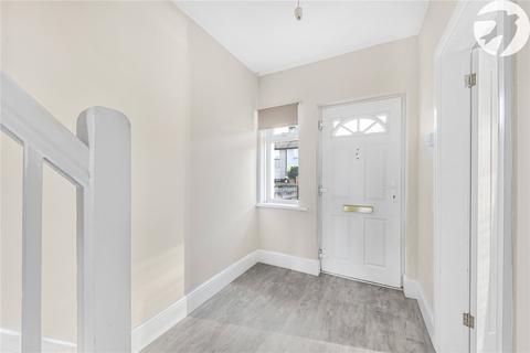 4 bedroom terraced house for sale, Lansbury Crescent, Dartford, Kent, DA1