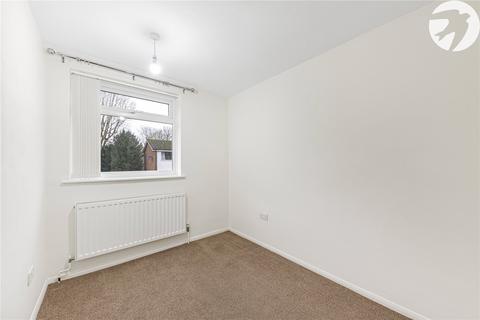 2 bedroom flat for sale, Paddock Close, South Darenth, Dartford, Kent, DA4