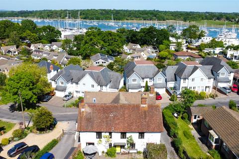 Satchell Lane, Hamble, Southampton, Hampshire, SO31
