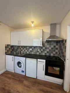 Flat A, Guildford House, - Guildford Street, Luton