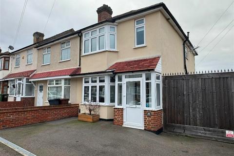 4 bedroom property to rent, KINGS AVENUE, CHADWELL HEATH RM6