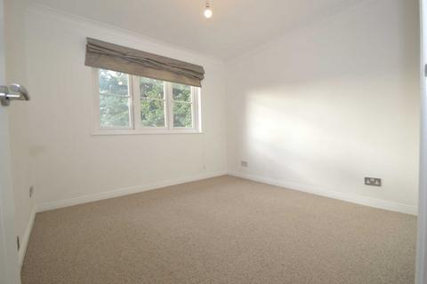 1 bedroom apartment to rent, ADDLESTONE