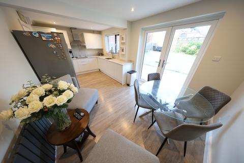 12 Archates Avenue, Grays, RM16 6QS