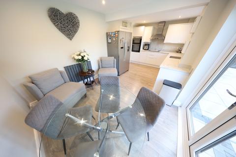 12 Archates Avenue, Grays, RM16 6QS