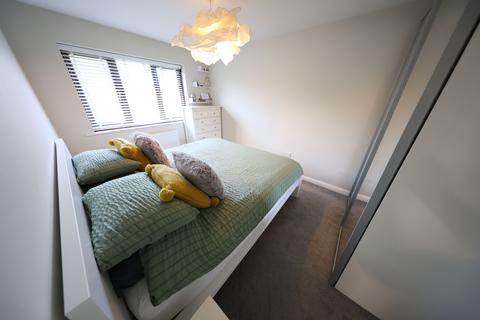 12 Archates Avenue, Grays, RM16 6QS