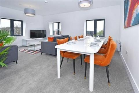 2 bedroom apartment to rent, Queens Gardens, Newcastle-under-Lyme