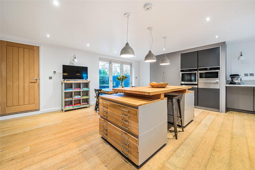 Kitchen/Breakfast