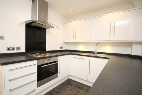 2 bedroom apartment to rent, Imperial Court, Henley-On-Thames RG9