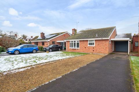 3 bedroom bungalow for sale, The Strouds, Reading RG7