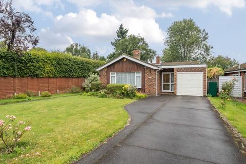 3 bedroom bungalow for sale, Emery Acres, Reading RG8