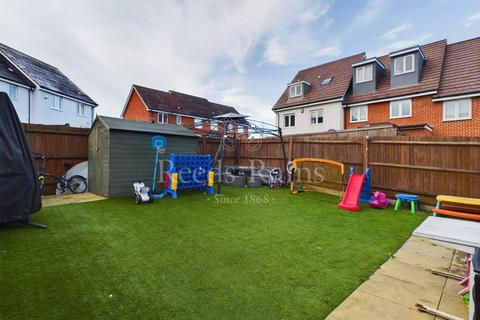 2 Halcrow Avenue, Dartford, DA1 5FX