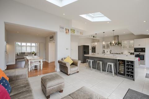 5 bedroom semi-detached house for sale, Daybrook Road, London SW19