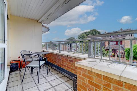 1 bedroom apartment for sale, Windrush Drive, Buckinghamshire HP13