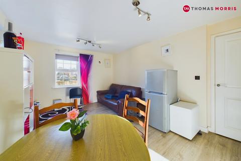 2 bedroom apartment for sale, Delphinium Court, St. Neots PE19