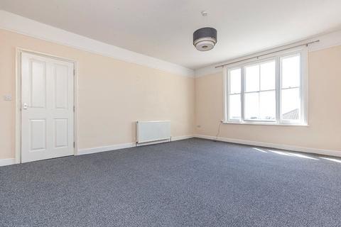 2 bedroom flat to rent, Pevensey Road, East Sussex TN38