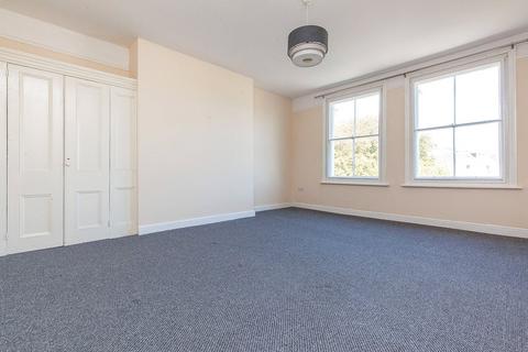 2 bedroom flat to rent, Pevensey Road, East Sussex TN38