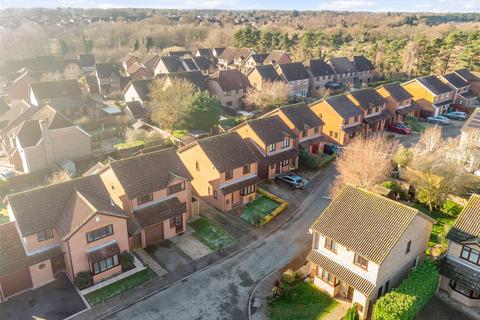 4 bedroom detached house for sale, Harewood Drive, Norwich NR8