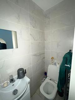 Studio to rent, Croydon CR0