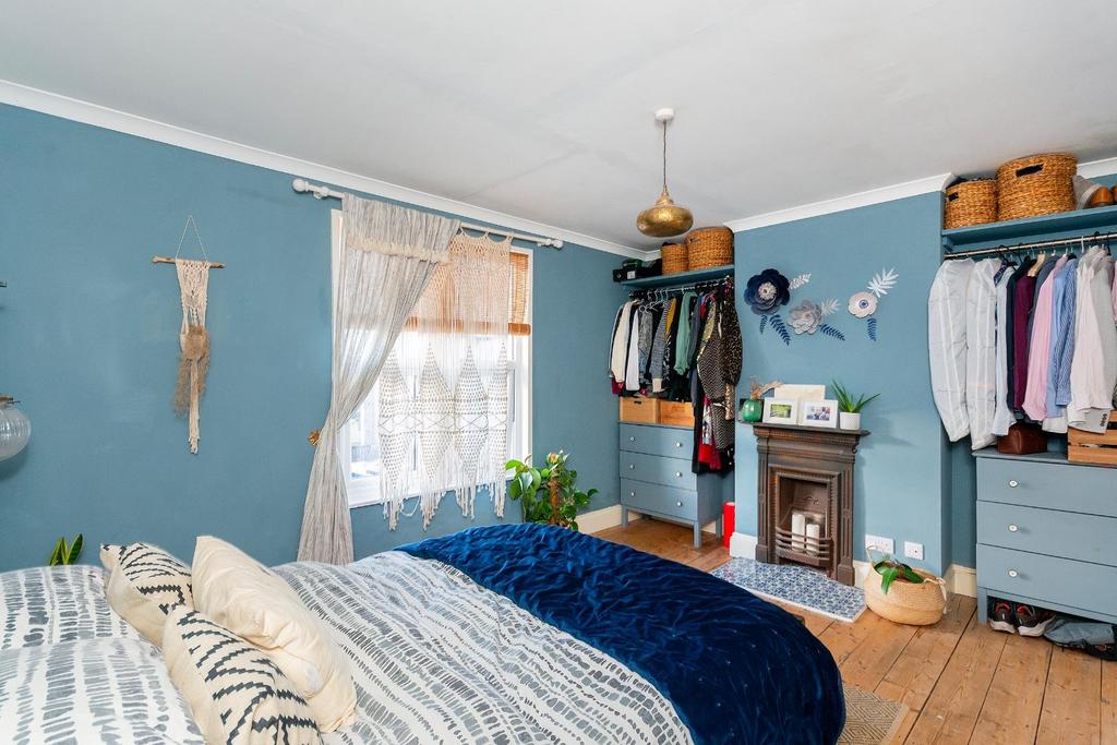 0 E4 SSE - Bedroom E.jpg