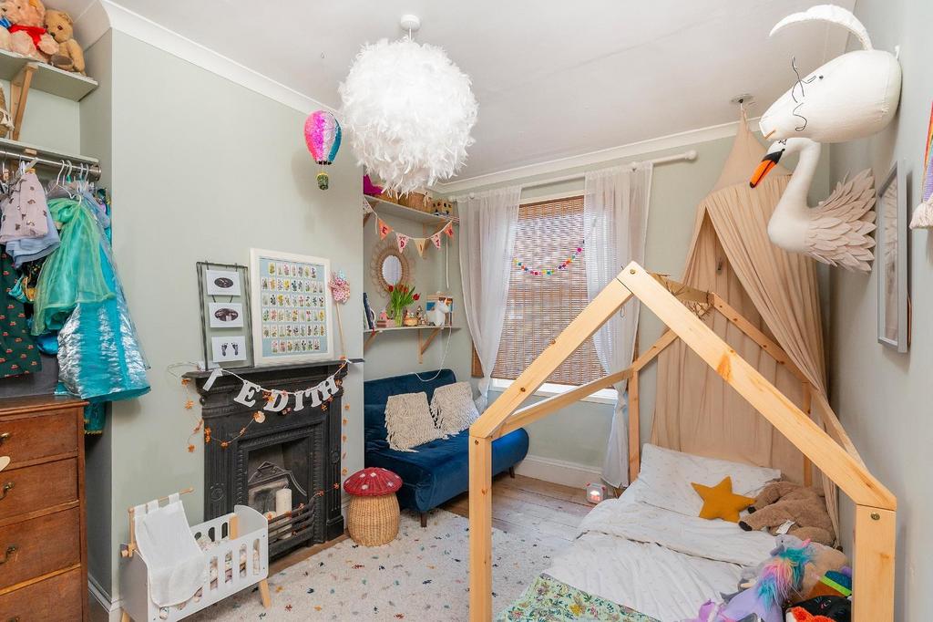 0 E4 SSE - Bedroom B.jpg