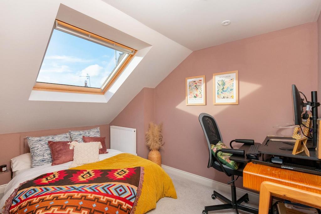 0 E4 SSE - Bedroom J.jpg